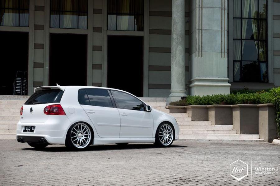  Volkswagen Golf GTi in Asian Tuning 2014 года  (фото 14 из 14)